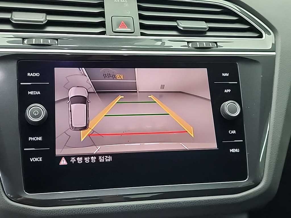 폭스바겐 티구안 티구안(2세대) 2.0 TDI 이미지 14