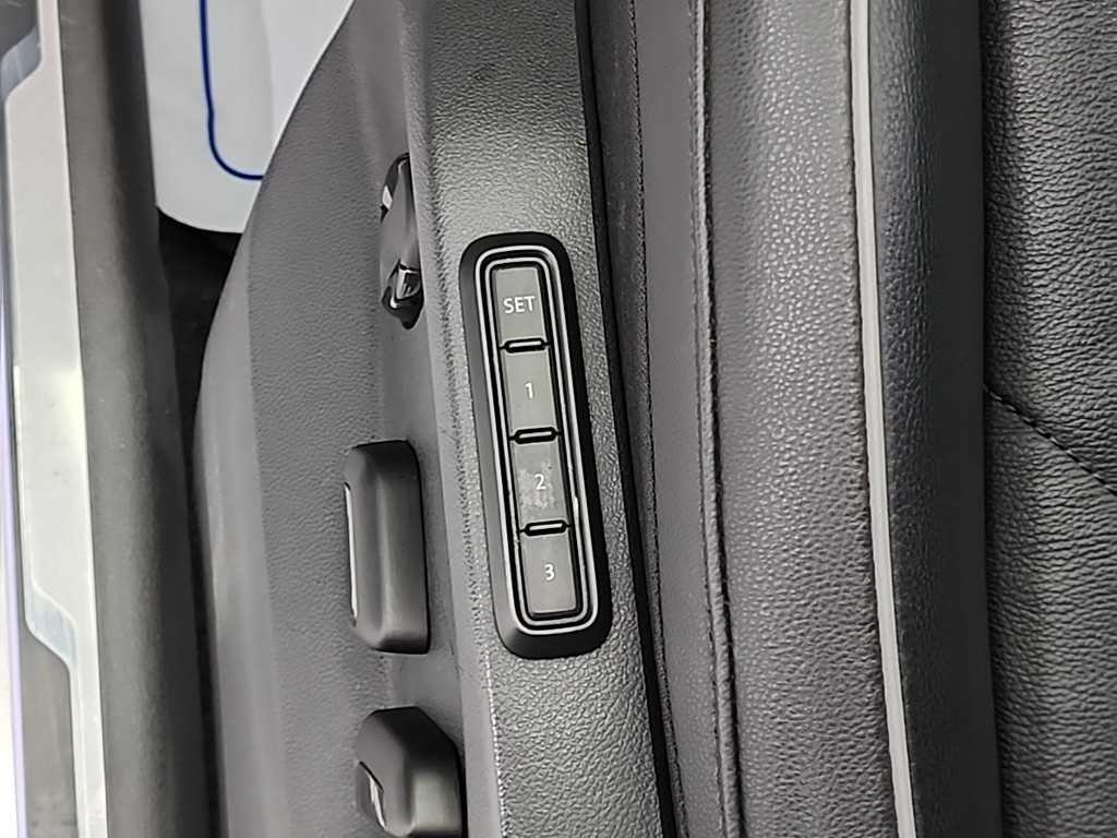 폭스바겐 티구안 티구안(2세대) 2.0 TDI 이미지 19