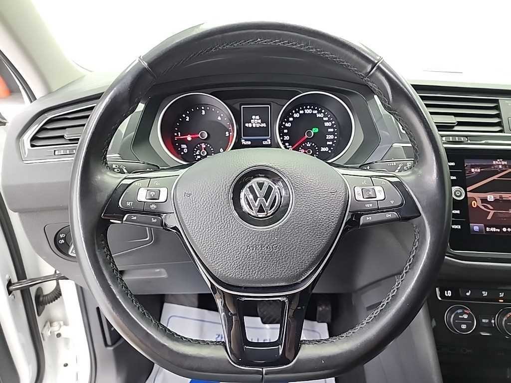 폭스바겐 티구안 티구안(2세대) 2.0 TDI 이미지 9