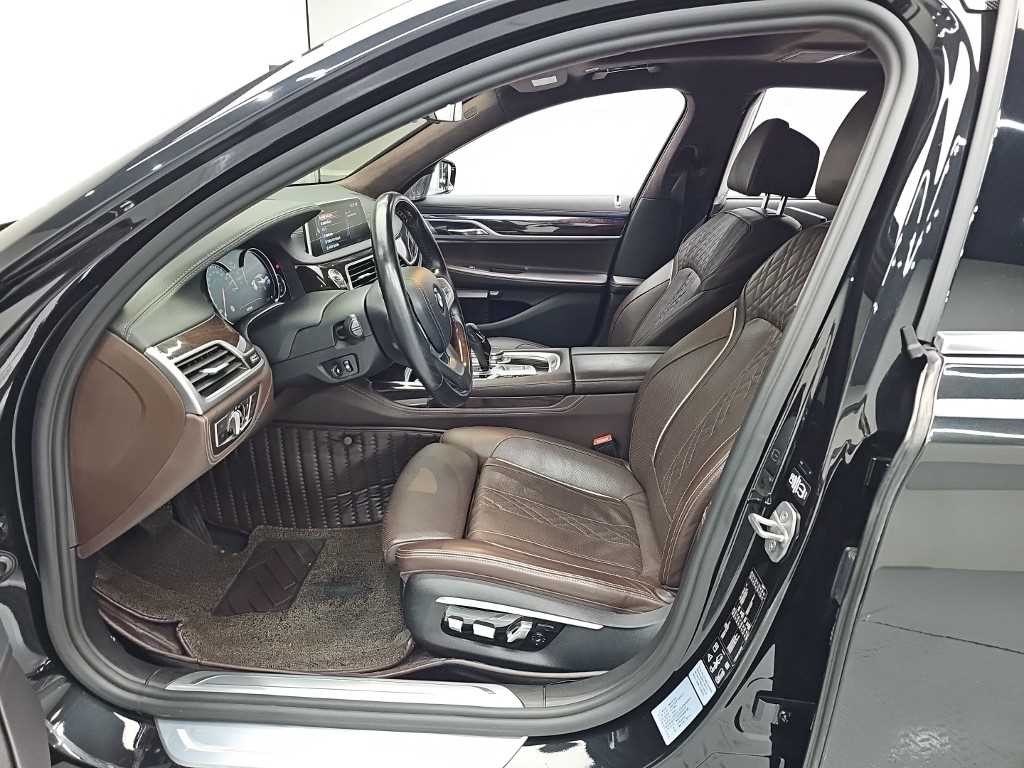 BMW 7시리즈 7시리즈 (G11) 750i xDrive 이미지 11