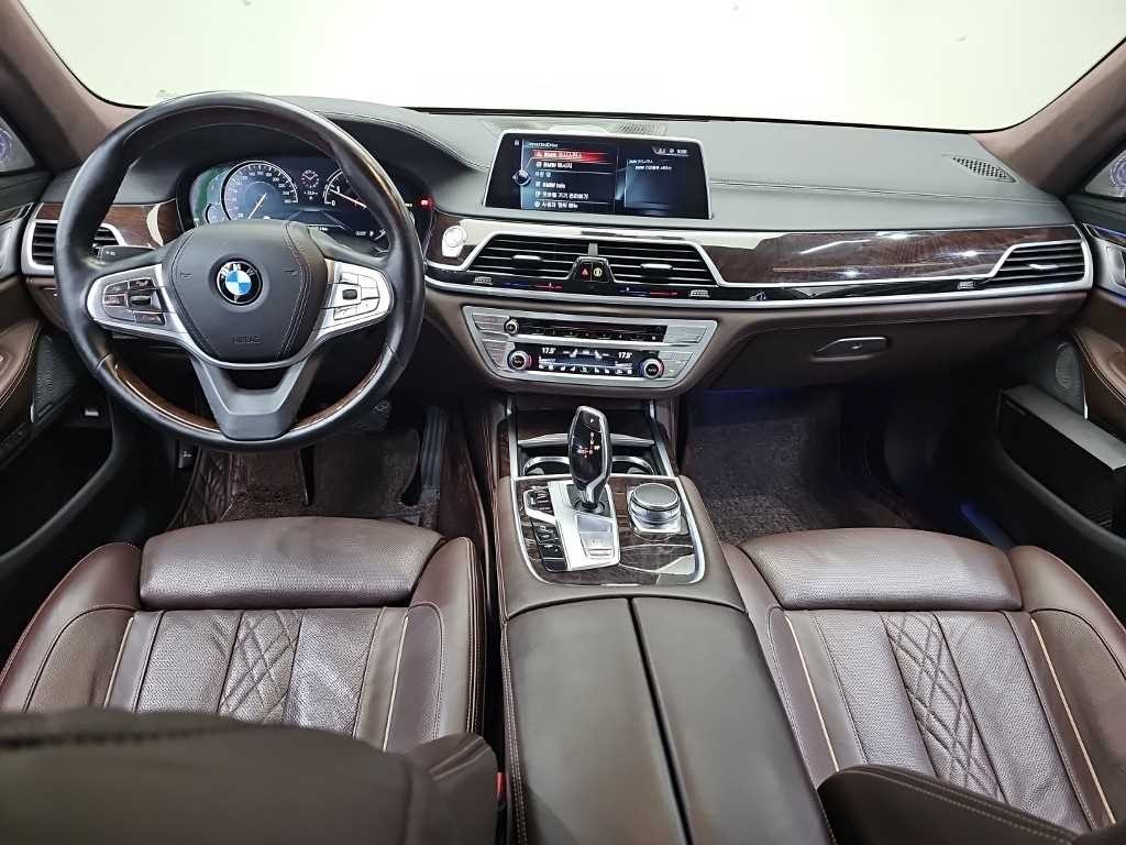 BMW 7시리즈 7시리즈 (G11) 750i xDrive 이미지 7