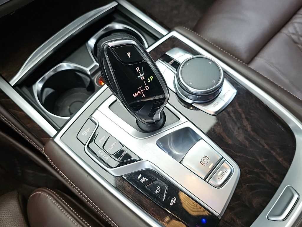 BMW 7시리즈 7시리즈 (G11) 750i xDrive 이미지 8