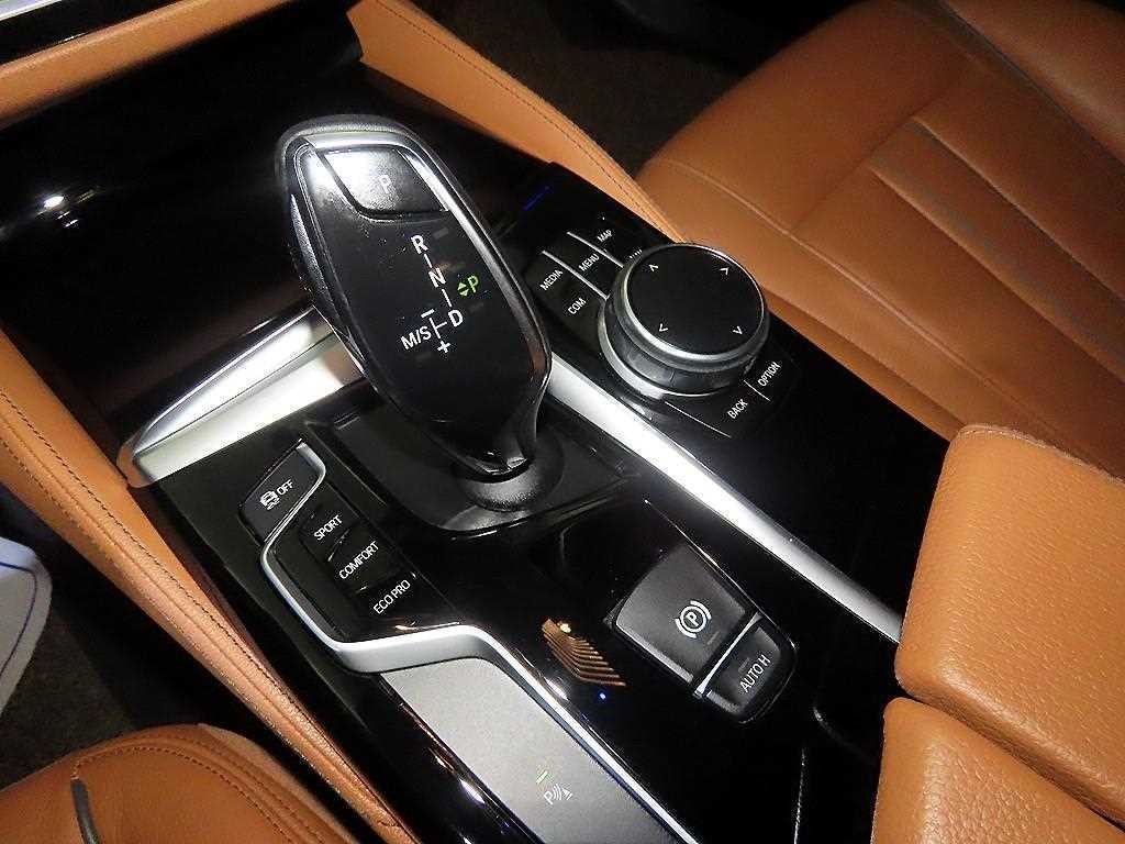 BMW 5시리즈 5시리즈 (G30) 520d 럭셔리 스페셜 에디션 이미지 12