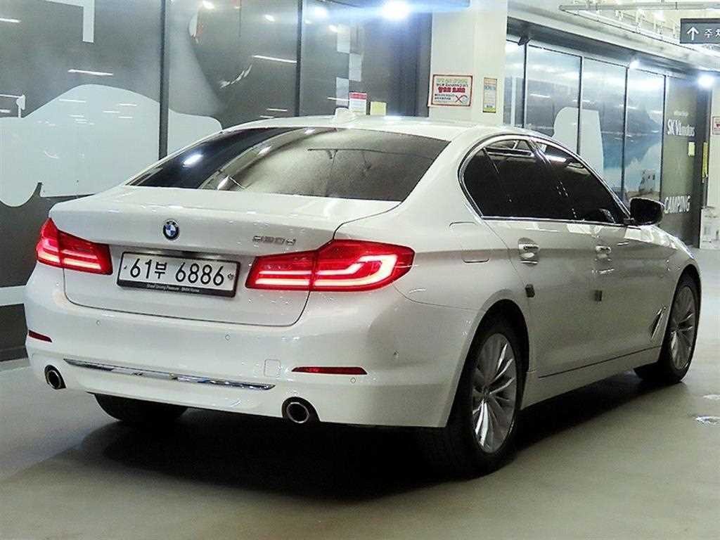 BMW 5시리즈 5시리즈 (G30) 520d 럭셔리 스페셜 에디션 이미지 4