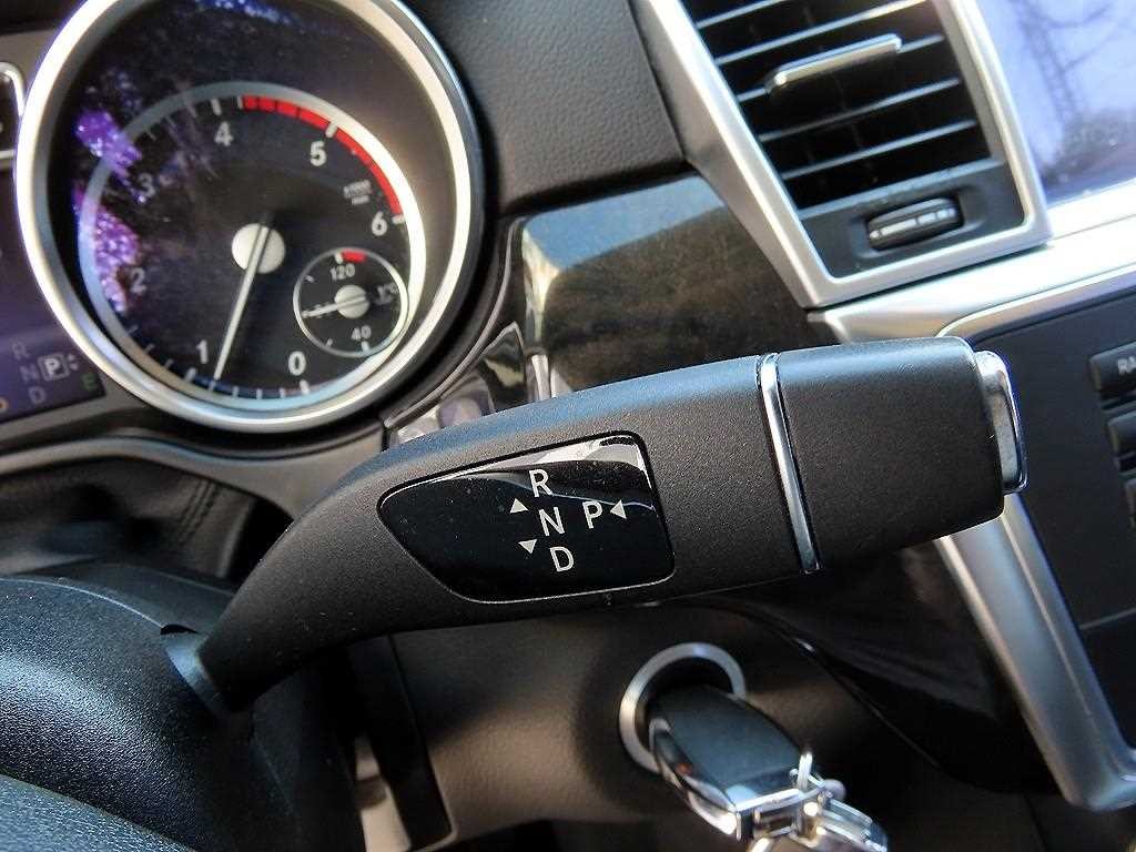 벤츠 M 클래스 뉴 M클래스 W166 ML250 블루텍 4매틱 이미지 10