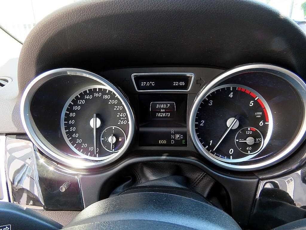 벤츠 M 클래스 뉴 M클래스 W166 ML250 블루텍 4매틱 이미지 9
