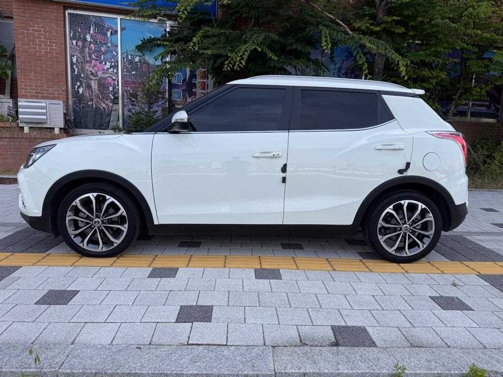 KG모빌리티(쌍용) 티볼리 티볼리 아머 2WD 가솔린 LX 이미지 3