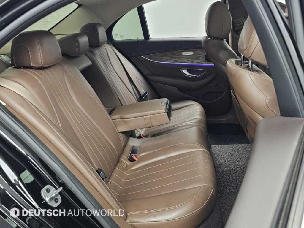 벤츠 E 클래스 E-클래스 W213 E220d 4MATIC 익스클루시브 이미지 12