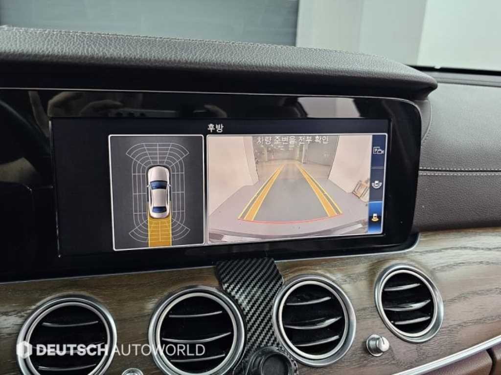 벤츠 E 클래스 E-클래스 W213 E220d 4MATIC 익스클루시브 이미지 15