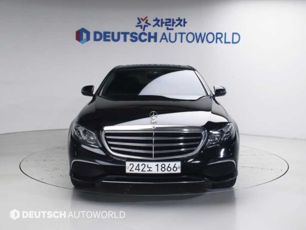 벤츠 E 클래스 E-클래스 W213 E220d 4MATIC 익스클루시브 이미지 3