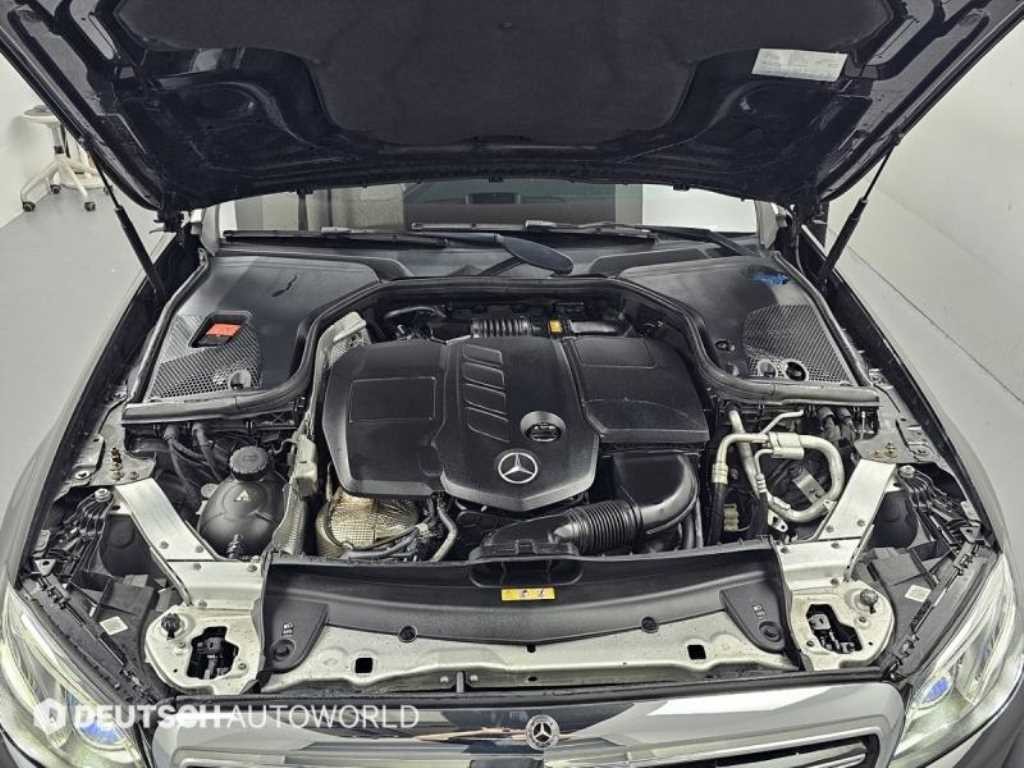 벤츠 E 클래스 E-클래스 W213 E220d 4MATIC 익스클루시브 이미지 6