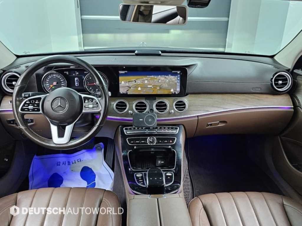 벤츠 E 클래스 E-클래스 W213 E220d 4MATIC 익스클루시브 이미지 7