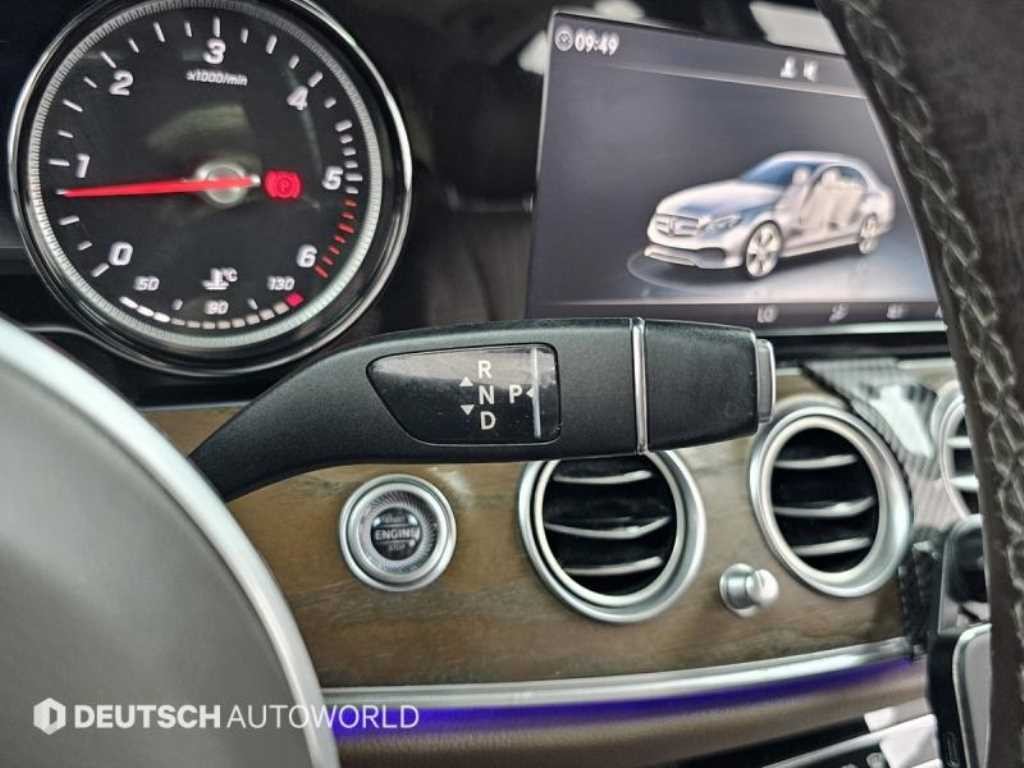 벤츠 E 클래스 E-클래스 W213 E220d 4MATIC 익스클루시브 이미지 9