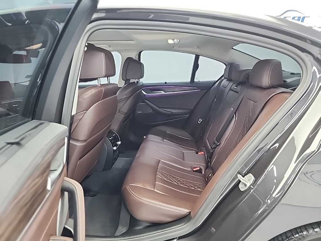 BMW 5시리즈 5시리즈 (G30) 530i xDrive 럭셔리 이미지 12