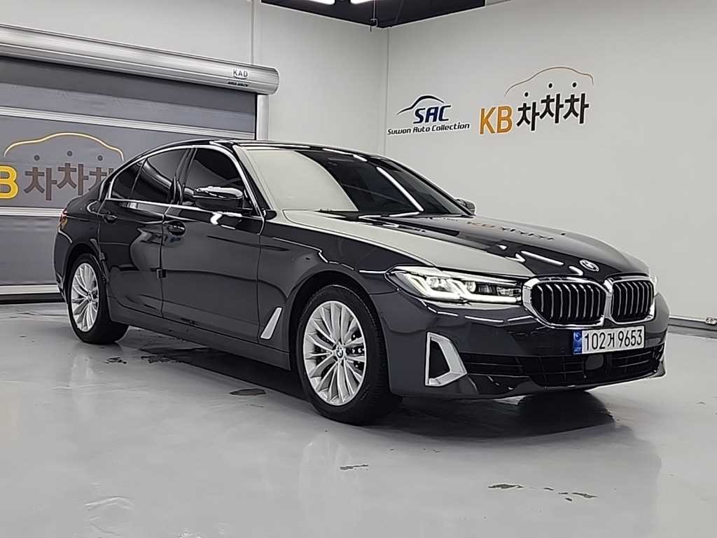 BMW 5시리즈 5시리즈 (G30) 530i xDrive 럭셔리 이미지 4