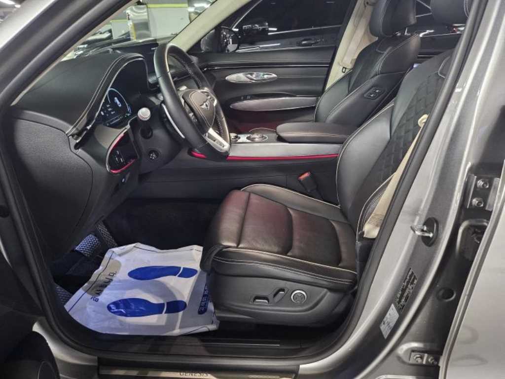 제네시스 GV70 일렉트리파이드 GV70 e-AWD 이미지 13