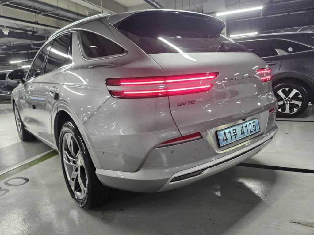 제네시스 GV70 일렉트리파이드 GV70 e-AWD 이미지 6