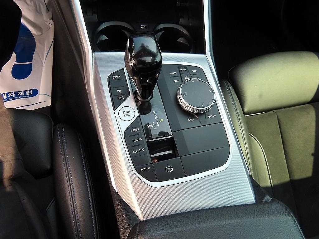 BMW 3시리즈 3시리즈 (G20) 320e M 스포츠 이미지 10