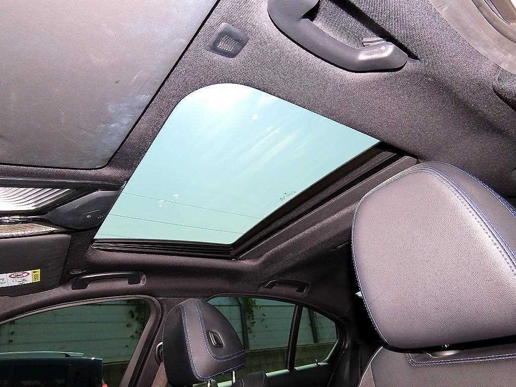BMW 3시리즈 3시리즈 (G20) 320e M 스포츠 이미지 17