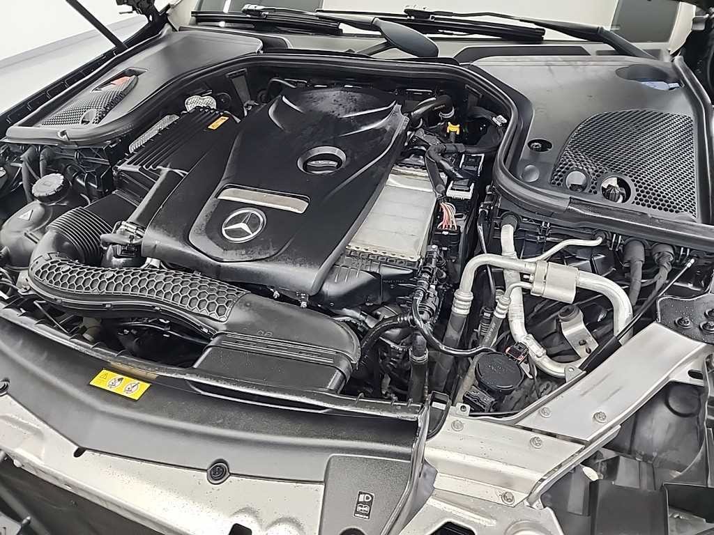 벤츠 E 클래스 E-클래스 W213 E300e 4MATIC 익스클루시브 이미지 5