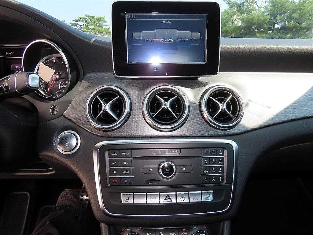 벤츠 CLA 클래스 CLA클래스 CLA 220 AMG LINE 이미지 13