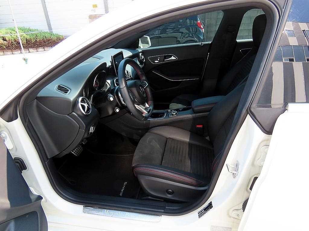 벤츠 CLA 클래스 CLA클래스 CLA 220 AMG LINE 이미지 5