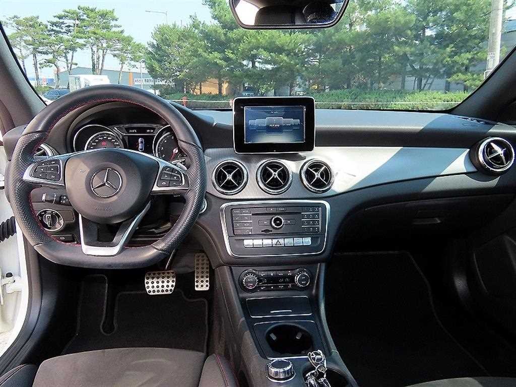 벤츠 CLA 클래스 CLA클래스 CLA 220 AMG LINE 이미지 7
