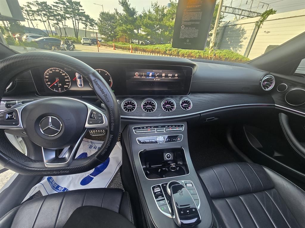 벤츠 E 클래스 E-클래스 W213 E220d 쿠페 이미지 10
