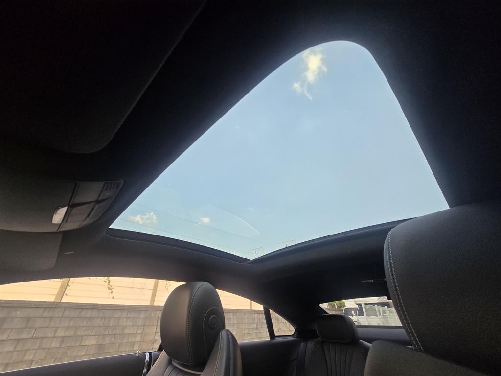 벤츠 E 클래스 E-클래스 W213 E220d 쿠페 이미지 14