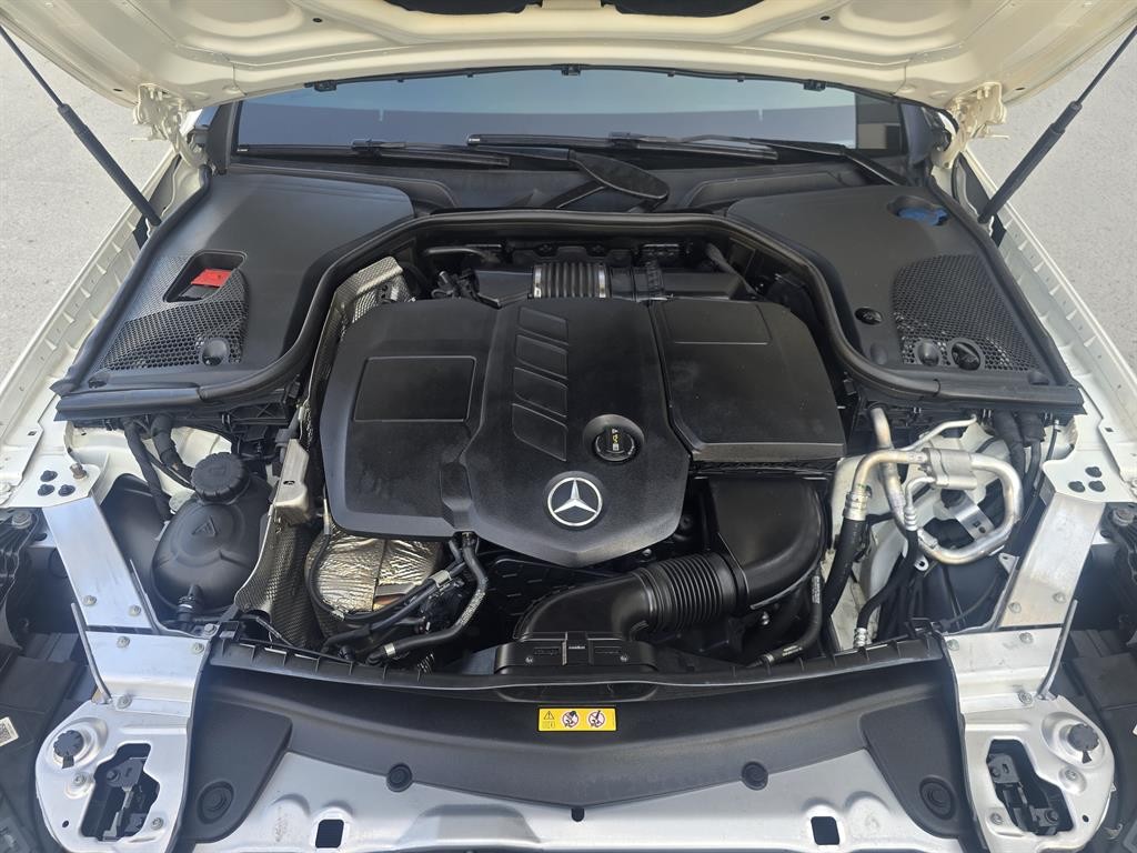 벤츠 E 클래스 E-클래스 W213 E220d 쿠페 이미지 19
