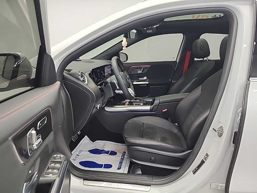 벤츠 GLA 클래스 GLA클래스 H247 GLA45 AMG 4MATIC + 이미지 12