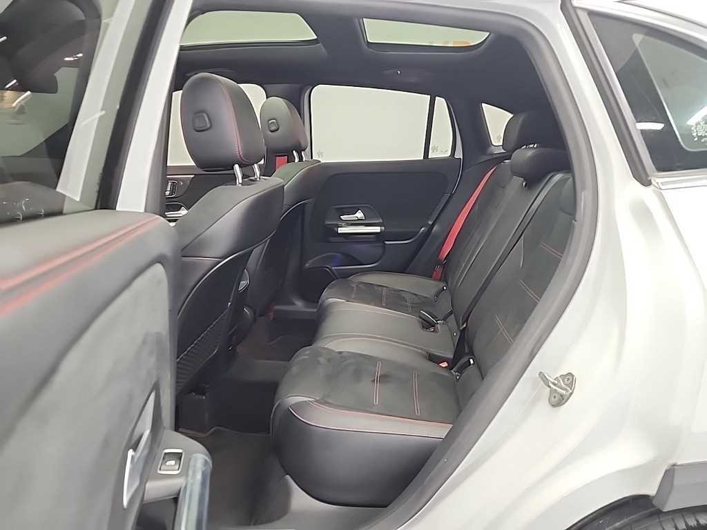 벤츠 GLA 클래스 GLA클래스 H247 GLA45 AMG 4MATIC + 이미지 13