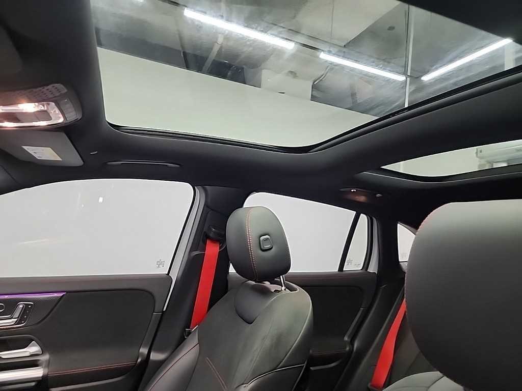 벤츠 GLA 클래스 GLA클래스 H247 GLA45 AMG 4MATIC + 이미지 14