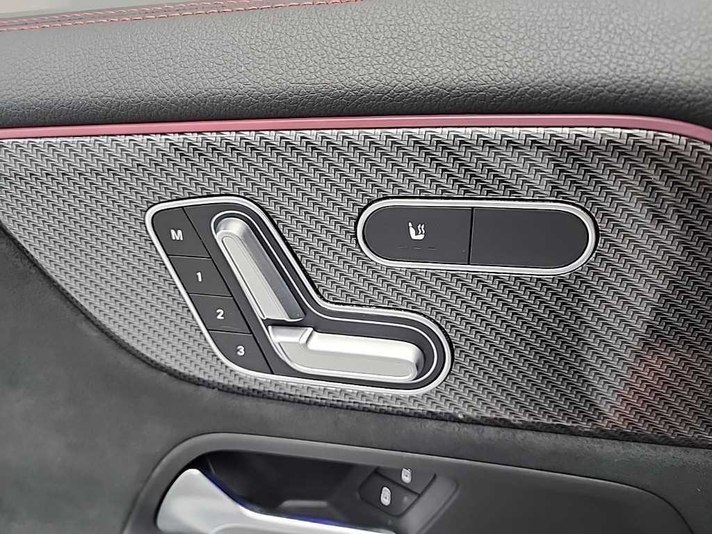 벤츠 GLA 클래스 GLA클래스 H247 GLA45 AMG 4MATIC + 이미지 17