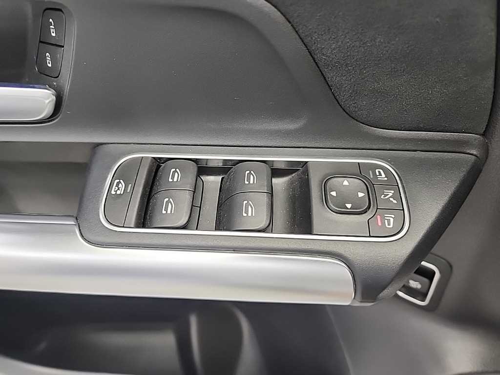 벤츠 GLA 클래스 GLA클래스 H247 GLA45 AMG 4MATIC + 이미지 18