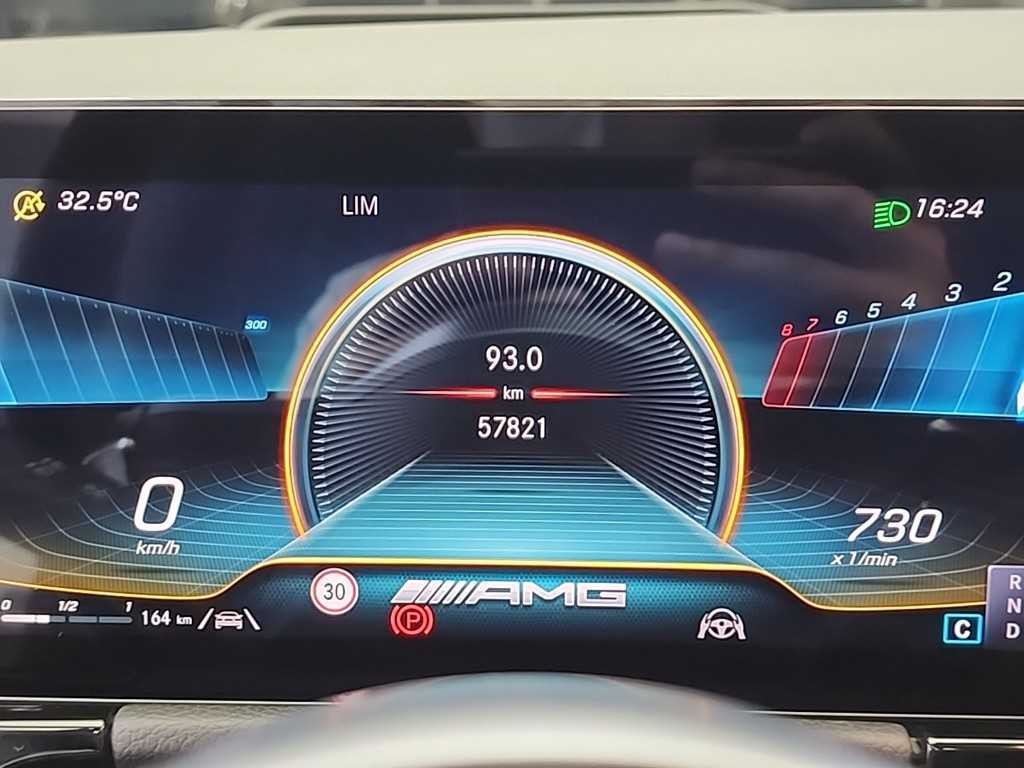 벤츠 GLA 클래스 GLA클래스 H247 GLA45 AMG 4MATIC + 이미지 7