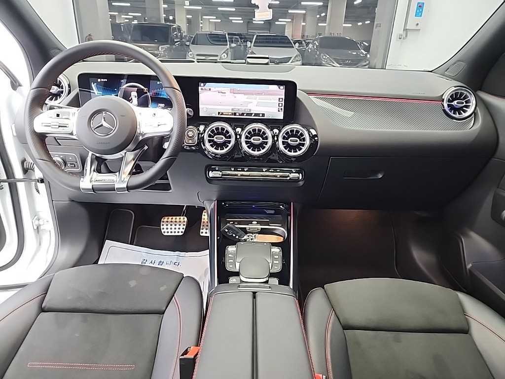 벤츠 GLA 클래스 GLA클래스 H247 GLA45 AMG 4MATIC + 이미지 8