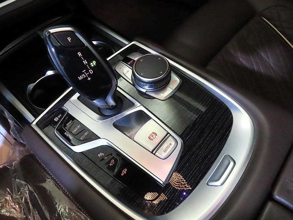 BMW 7시리즈 7시리즈 (G11) 740Li xDrive M SPORT 스포츠 이미지 12
