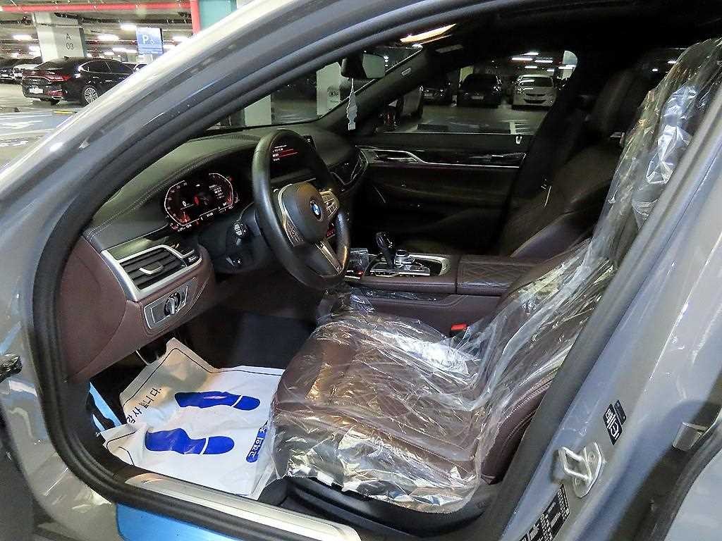 BMW 7시리즈 7시리즈 (G11) 740Li xDrive M SPORT 스포츠 이미지 6