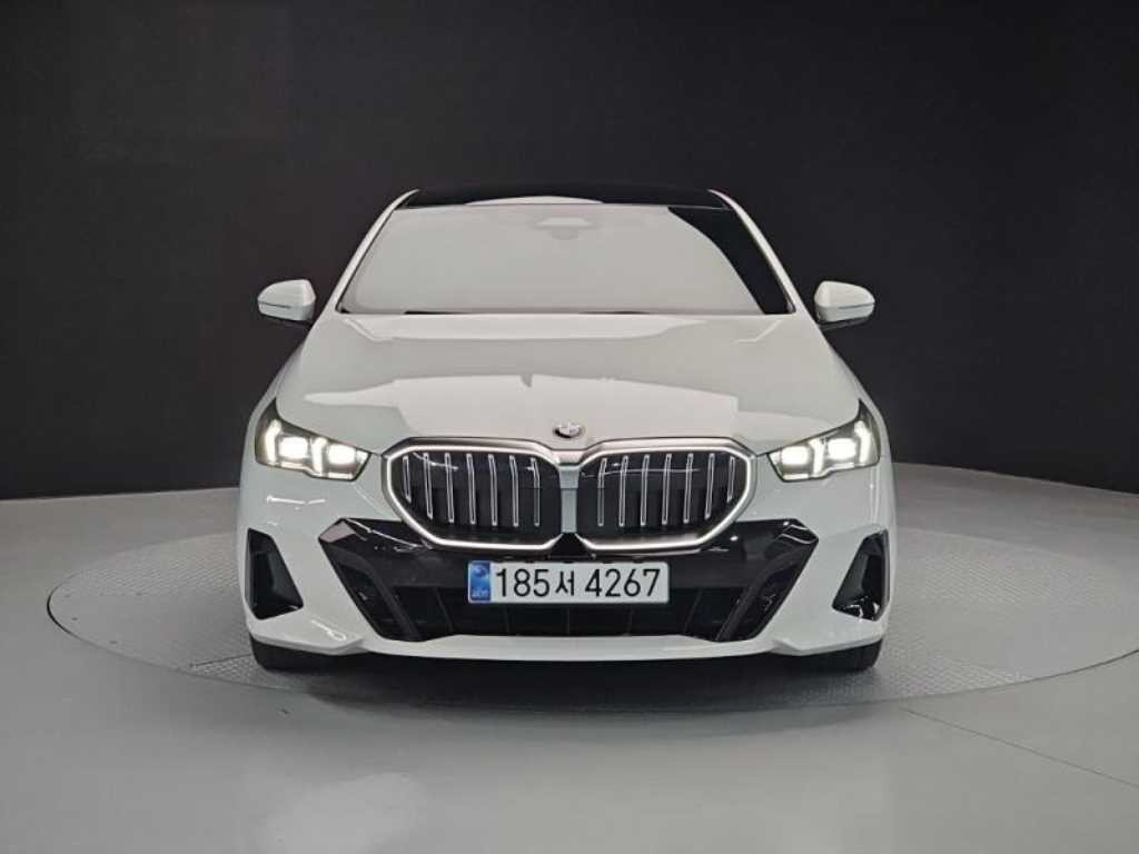 BMW 5시리즈 5시리즈 (G60) 523d M 스포츠 이미지 1