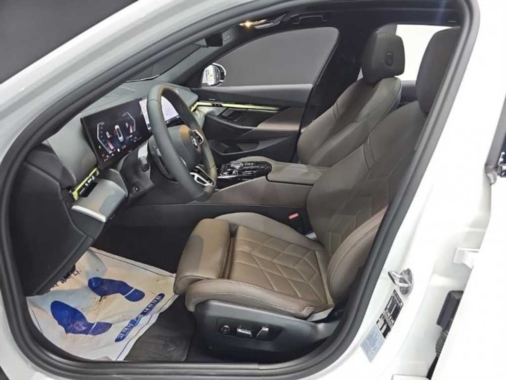 BMW 5시리즈 5시리즈 (G60) 523d M 스포츠 이미지 10