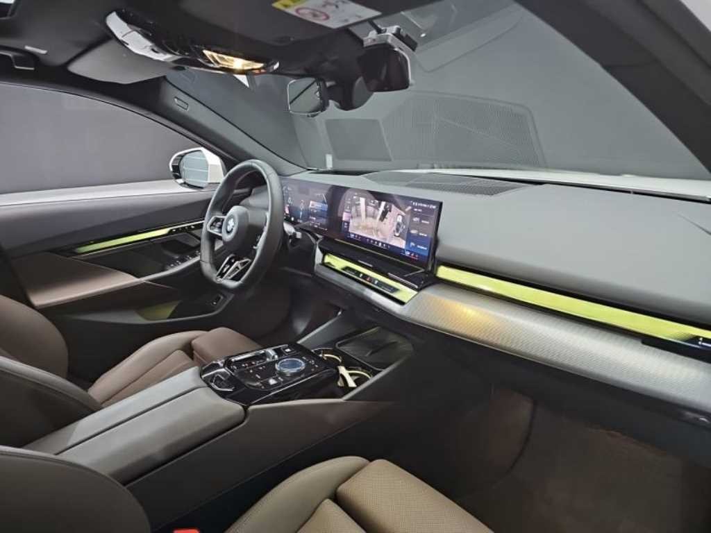 BMW 5시리즈 5시리즈 (G60) 523d M 스포츠 이미지 18