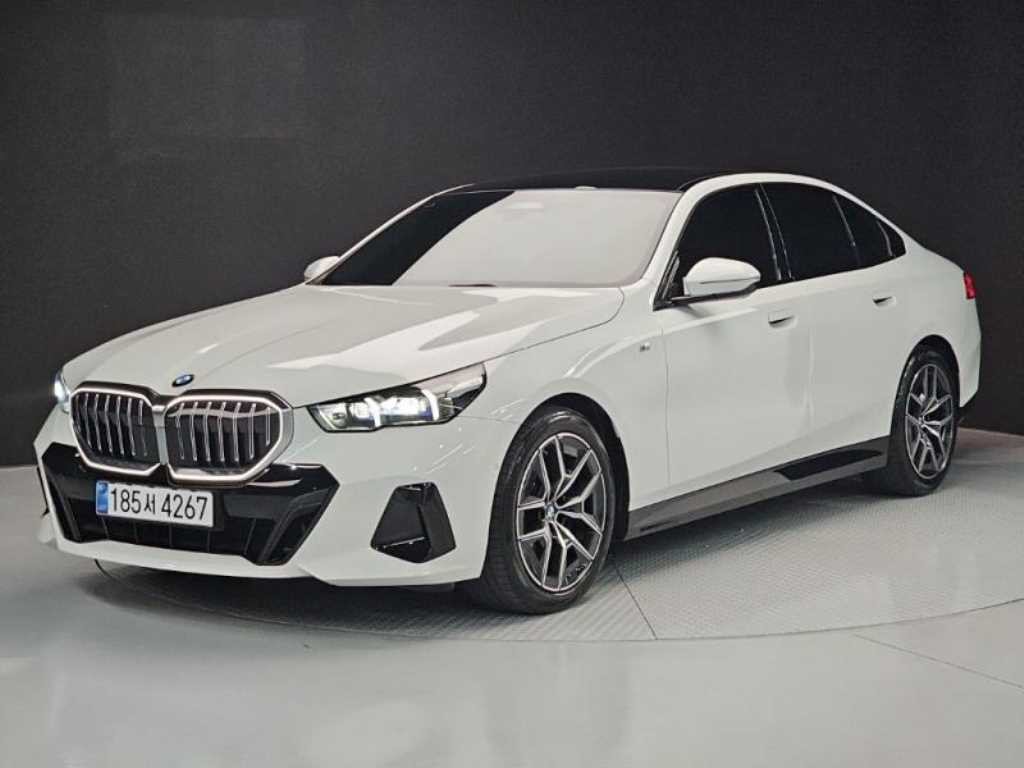 BMW 5시리즈 5시리즈 (G60) 523d M 스포츠 이미지 2