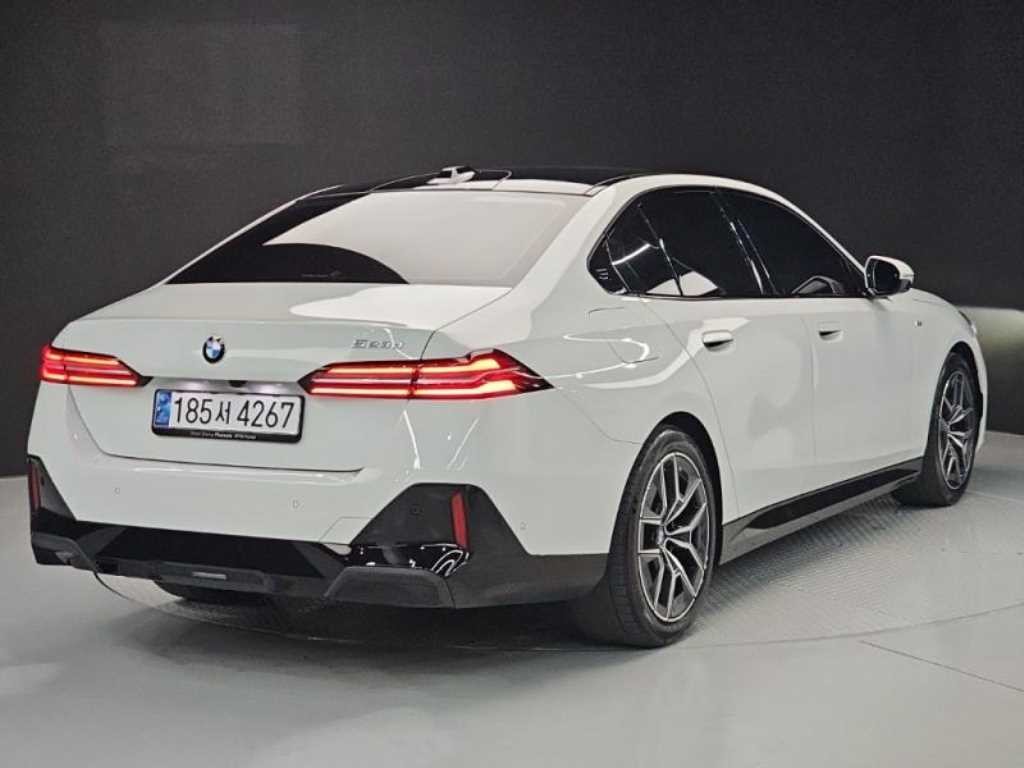 BMW 5시리즈 5시리즈 (G60) 523d M 스포츠 이미지 3