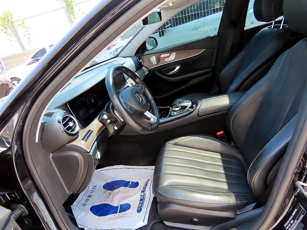 벤츠 E 클래스 E-클래스 W213 E300 4MATIC 익스클루시브 이미지 5