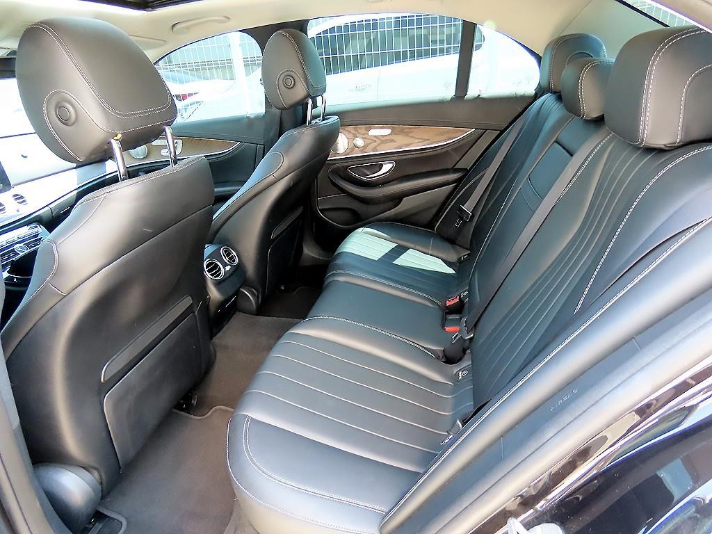 벤츠 E 클래스 E-클래스 W213 E300 4MATIC 익스클루시브 이미지 6