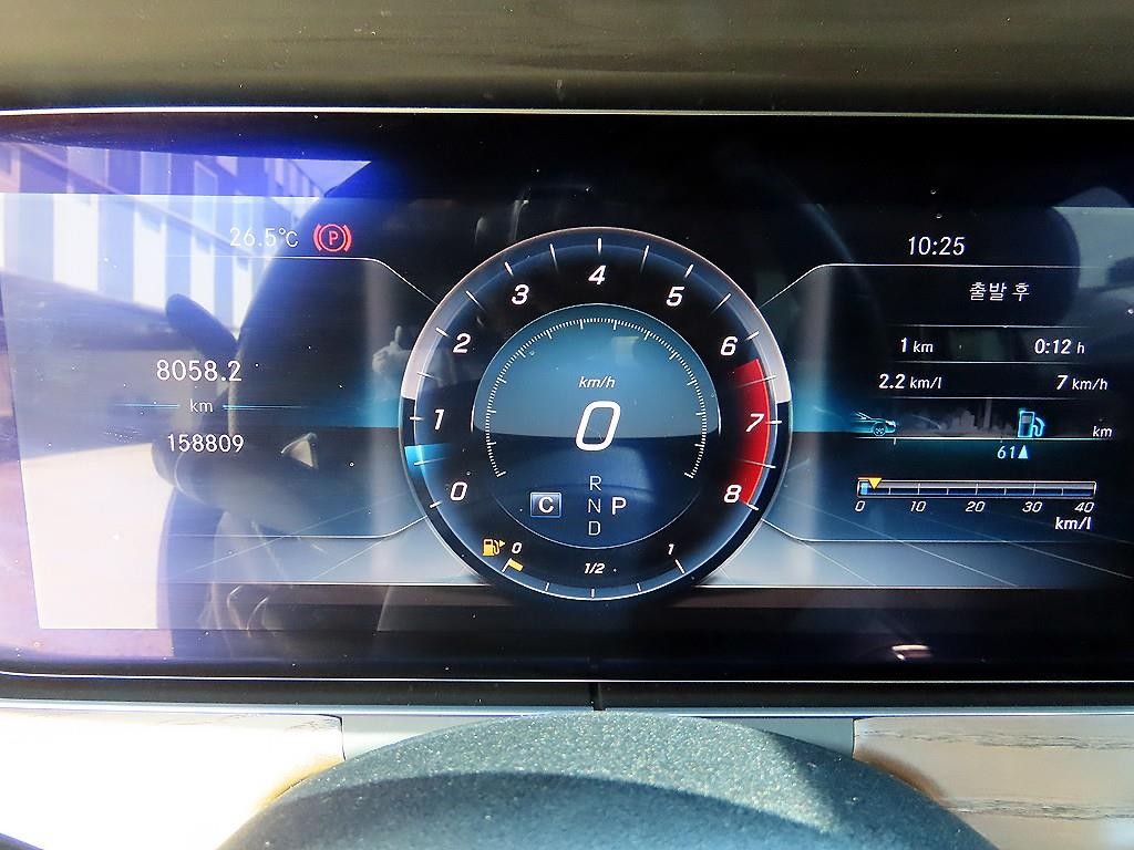 벤츠 E 클래스 E-클래스 W213 E300 4MATIC 익스클루시브 이미지 9