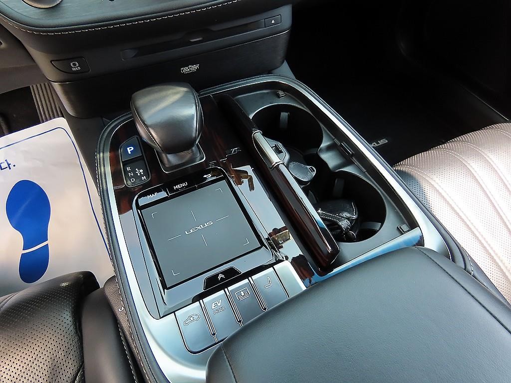 렉서스 LS LS500h 3.5 럭셔리 이미지 10