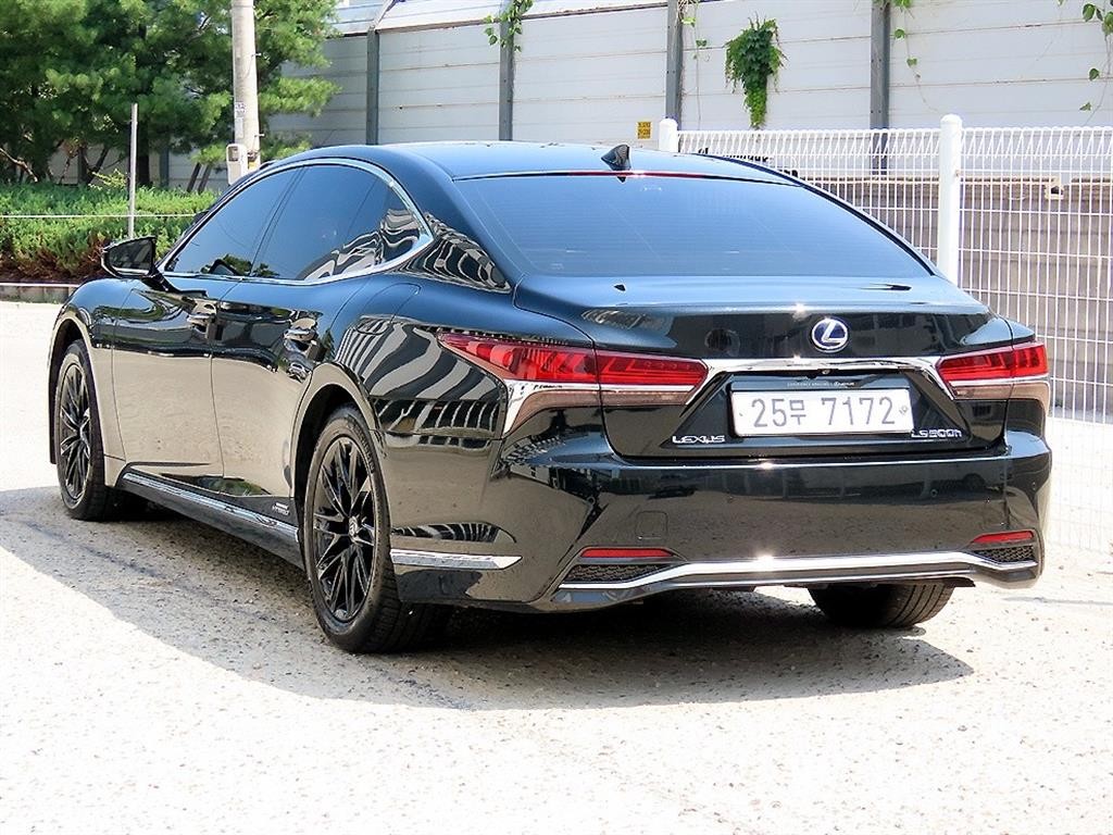 렉서스 LS LS500h 3.5 럭셔리 이미지 3