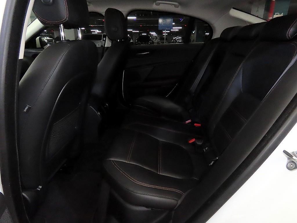 재규어 XE 2.0T 프레스티지 이미지 7